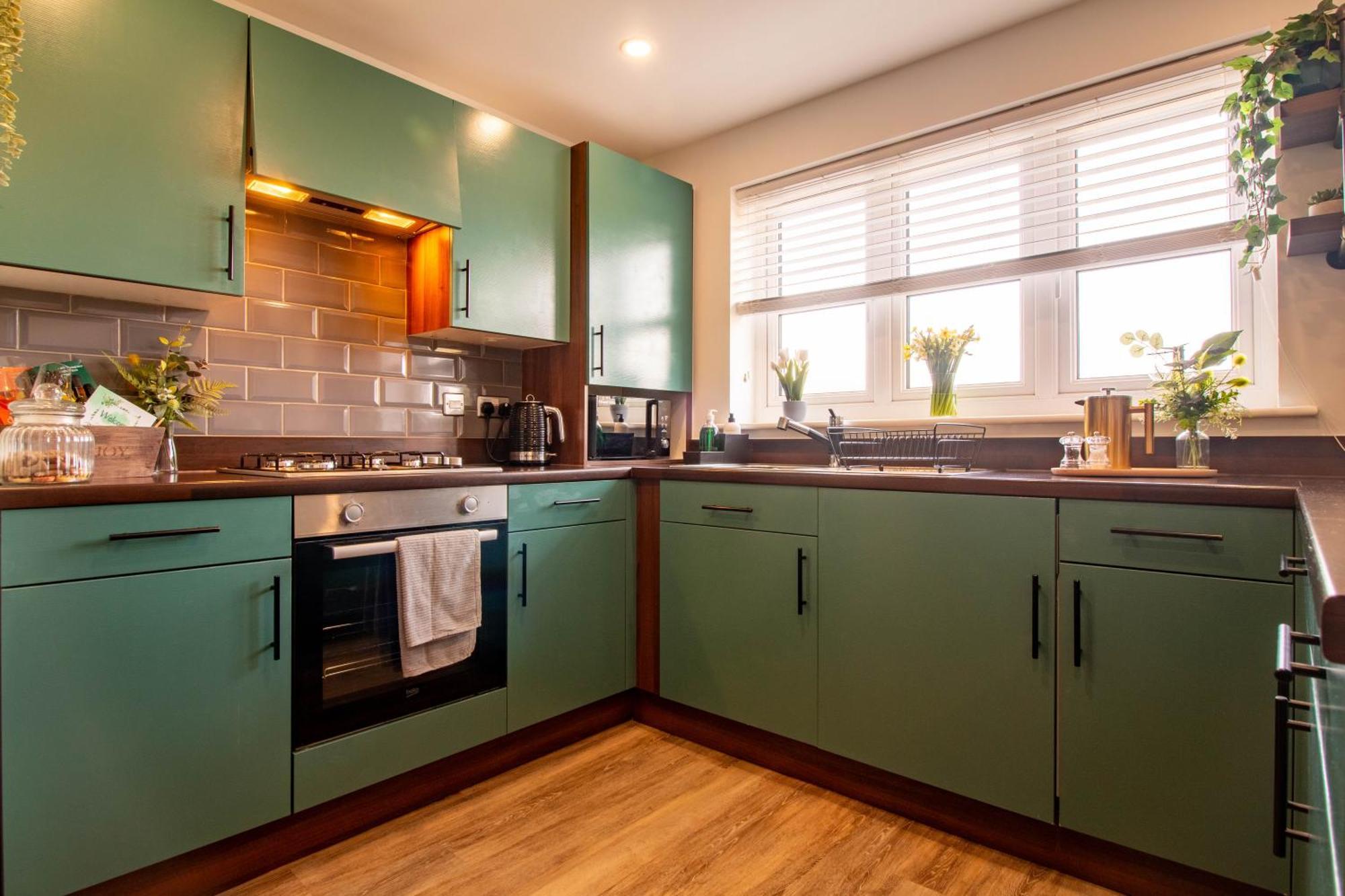 4 Bedroom Town House In Llanfoist Within Walking Distance To Holiday home *